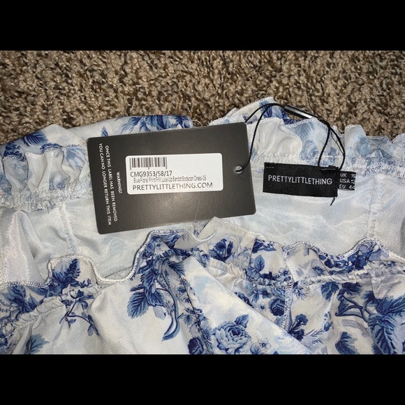 PrettyLittleThing Floral Lace Up Bodycon Dress - Picture 5 of 6